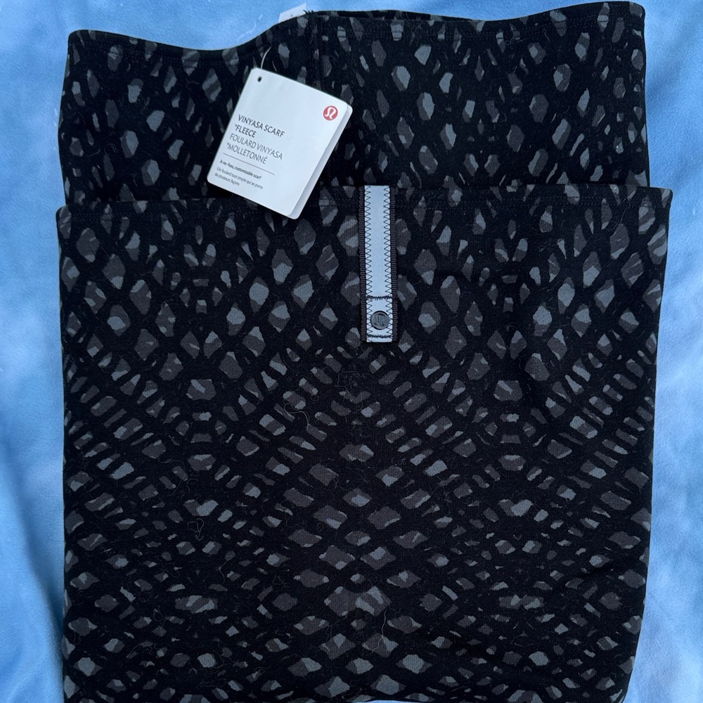 Lululemon vinyasa scarve